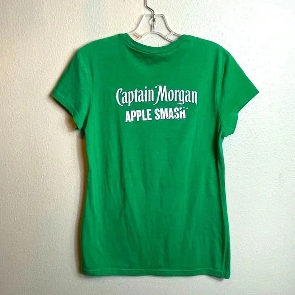 Womens How Bout Them Apples Smash Captain Morgan rum t shirt - Picture 2 of 9